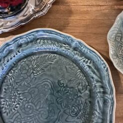 Dinner plate pattern dusk